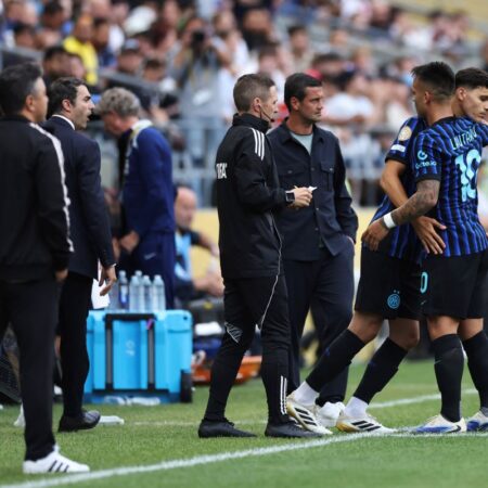 Clash at the End of Inter-River Plate, Chivu Rushes to Stop Dumfries
