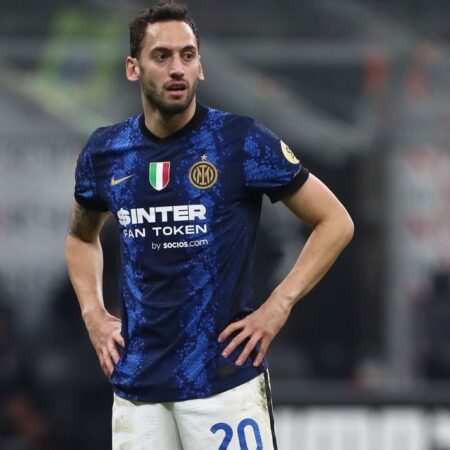 Inter Midfield Focus: Calhanoglu Returns to Italy, Sucic Takes Flight
