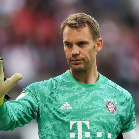 Manuel Neuer: Bayern’s ‘Superman’ Goalkeeper Poised for PSG Challenge