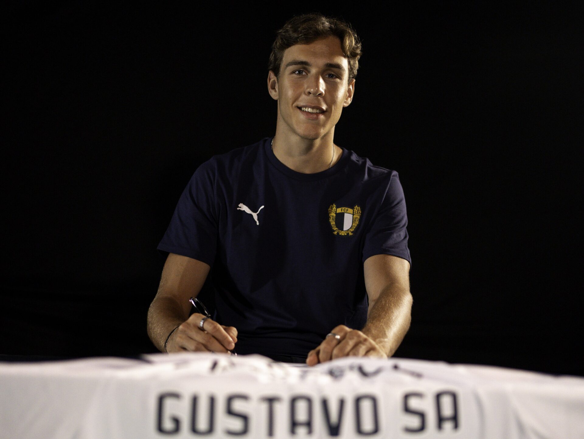 Preview Gustavo Garcia Presented at Famalicão: “A Great Step for My Career”