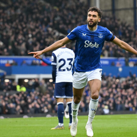 Newcastle Linked with Free Agent Striker Dominic Calvert-Lewin