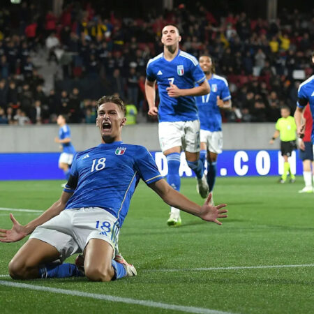 Napoli Preparing Double Swoop: Medicals Possible for Lang and Beukema on Monday