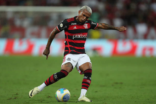 Preview Roma Closes In on Wesley, Milan’s Bid Fails; Ferguson Deal Also Nearing Completion
