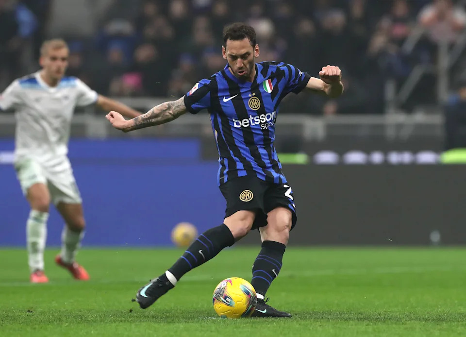 Preview Serie A Penalty Takers: From Calhanoglu to De Bruyne, The Specialists from the Spot