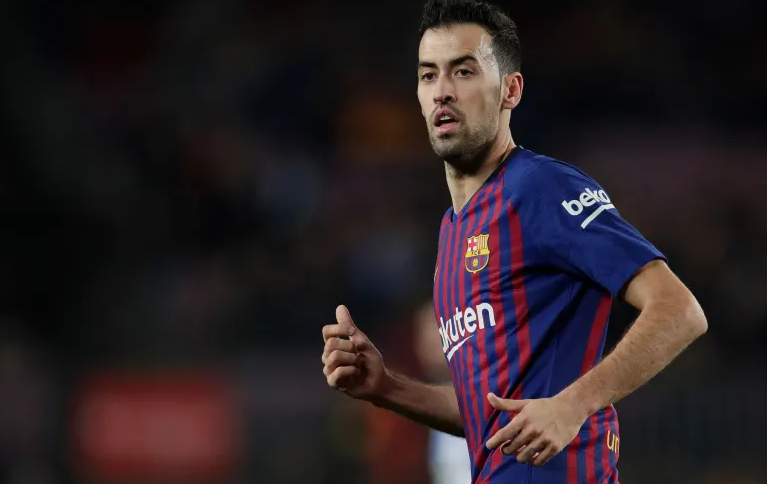 Preview Sergi Roberto Hails Busquets: “Best Positional Midfielder I’ve Ever Seen”