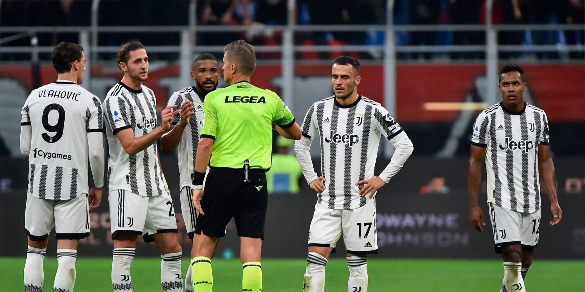 Preview Juve-Milan: Pre-Match Buzz, Coach Rivalry, and Lineup Speculations