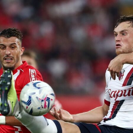 Italiano’s Bologna Overwhelms Pisa 4-0, Coach Challenges Rowe Post-Match: “He Owes Us Three Goals”