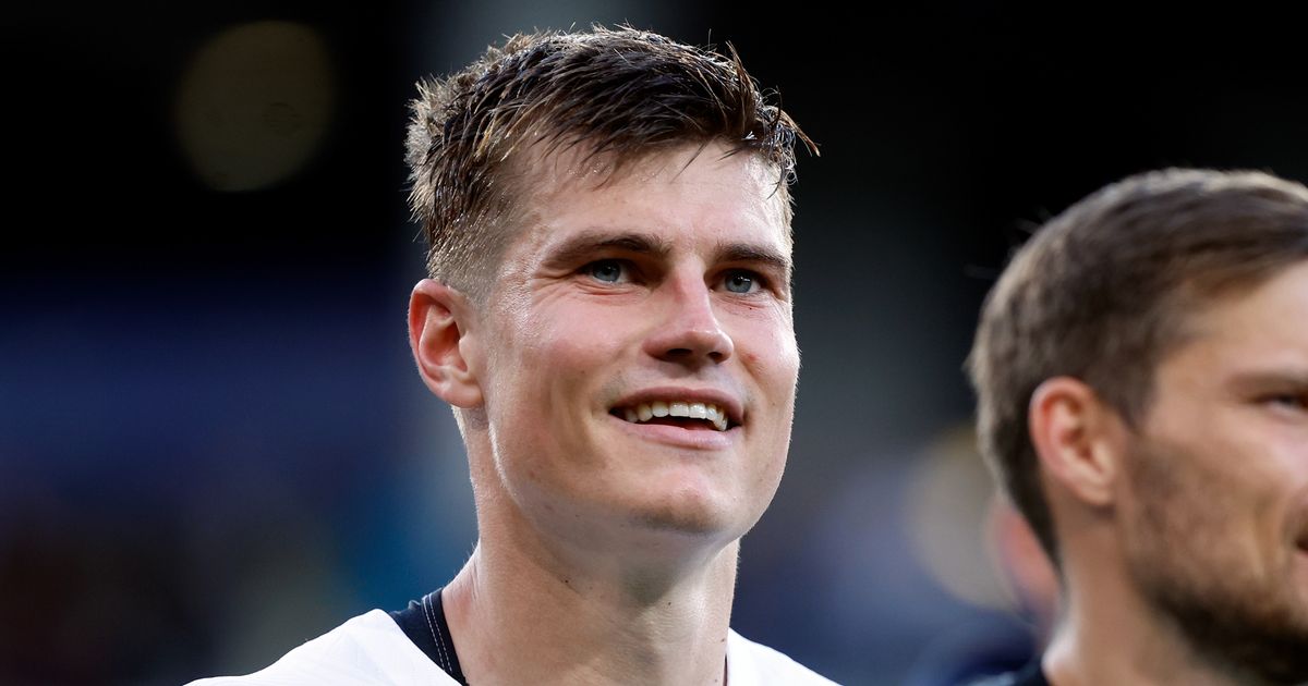 Preview Jaka Bijol: €18 Million for a Bench Spot at Leeds – The Red Card’s Impact