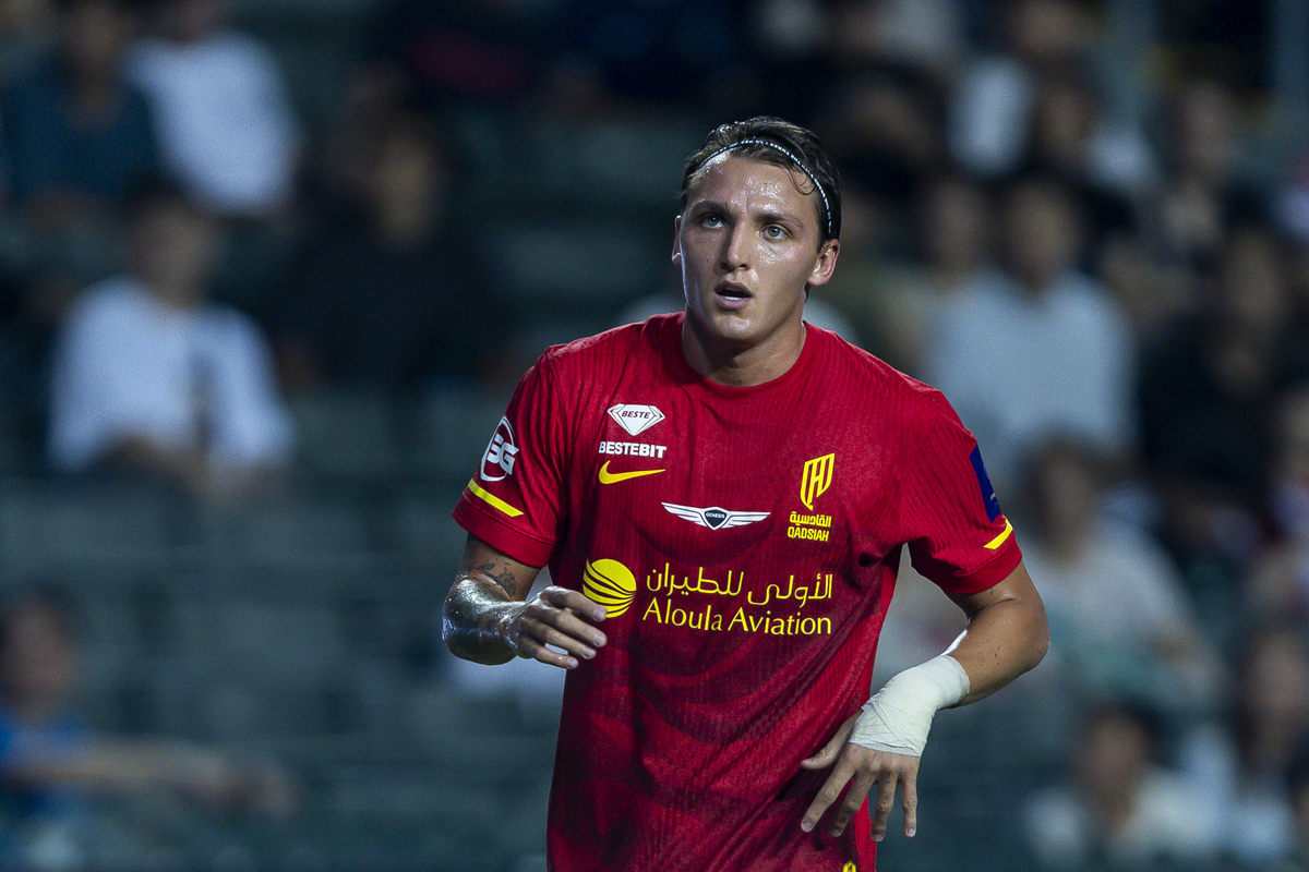 Preview Retegui Thrives in Arabia, While Serie A Laments Loss of Top Scorer