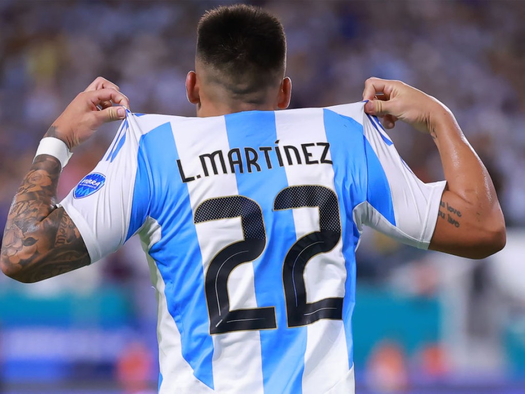 Preview Lautaro Martínez Joins Crespo as Argentina’s 4th All-Time Top Scorer with Puerto Rico Double