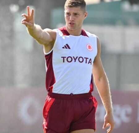 Roma vs Genoa: Dovbyk Back in Training, Bailey Suffers Another Setback