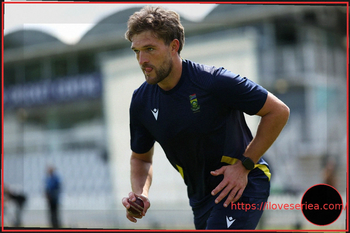 Preview Duanne Mulder Steps In for Injured Eathan Bosch Ahead of New Zealand T20Is