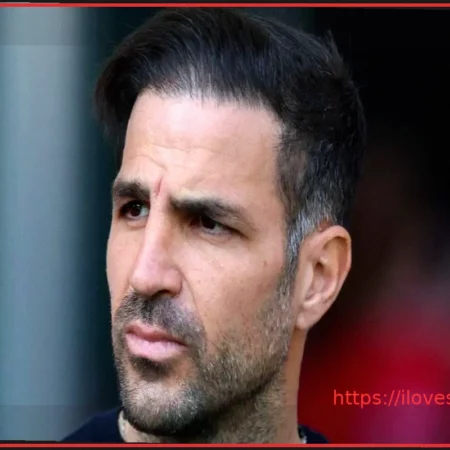 Сеск Фабрегас остается в Como, отвергнув слухи о Chelsea и сборной Италии